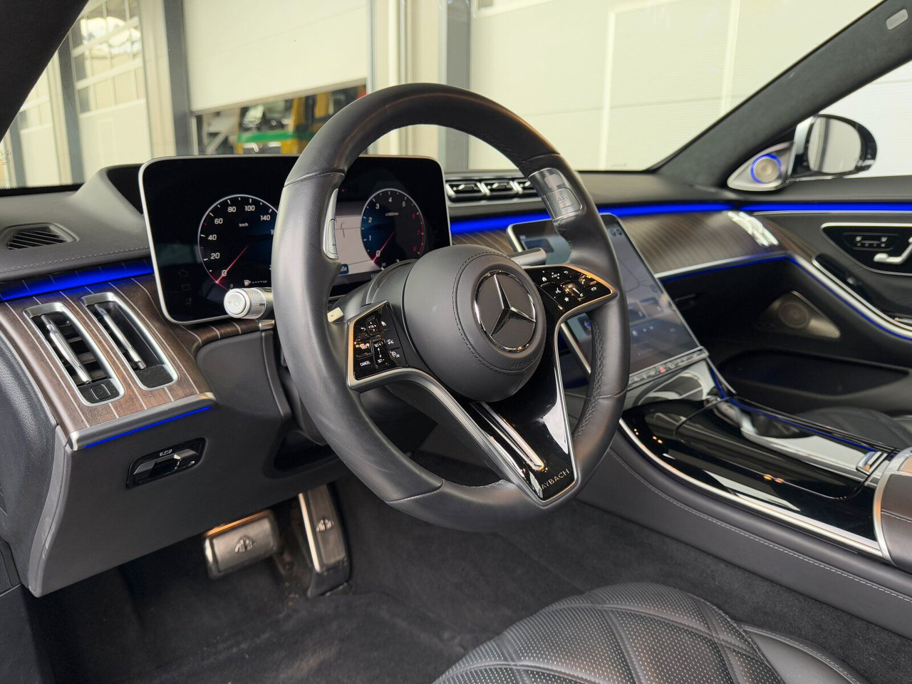 Sedan Maybach Mercedes Benz S680 Maybach V12 High-End -Paket: foto 13