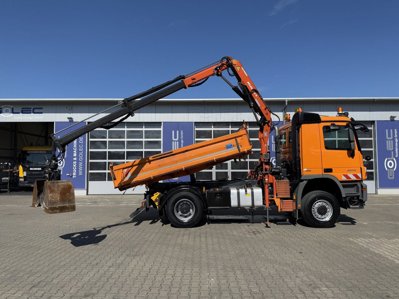 Mercedes-Benz ACTROS 2044 4x4 Kipper Kran ATLAS 65.2 A2L - Camião basculante, Camião grua: foto 4 Mercedes-Benz ACTROS 2044 4x4 Kipper Kran ATLAS 65.2 A2L - Camião basculante, Camião grua: foto 4