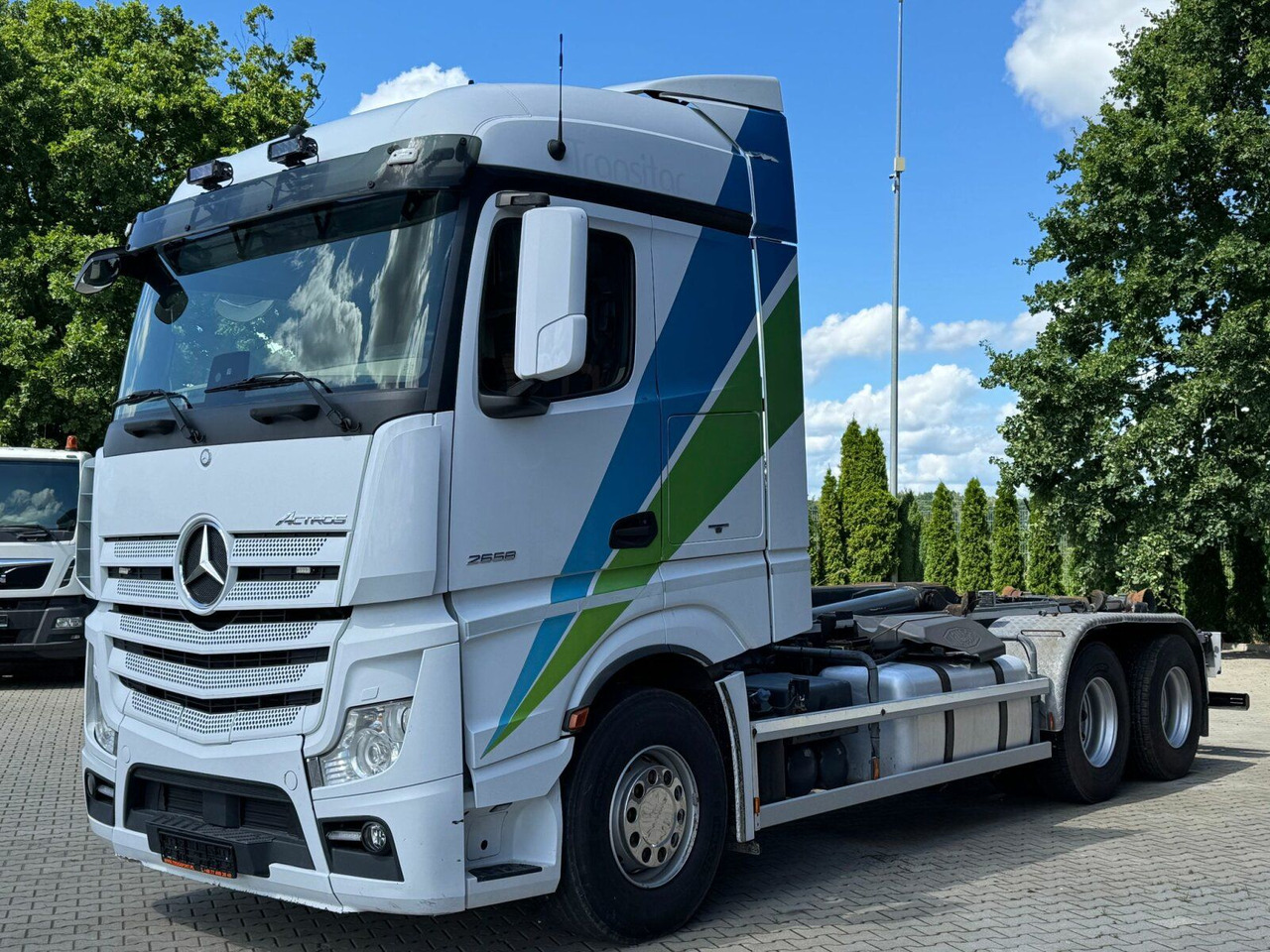 Mercedes-Benz ACTROS 2658 6x2 Abrollkipper MEILLER RK 26.67K - Camião polibenne: foto 2 Mercedes-Benz ACTROS 2658 6x2 Abrollkipper MEILLER RK 26.67K - Camião polibenne: foto 2