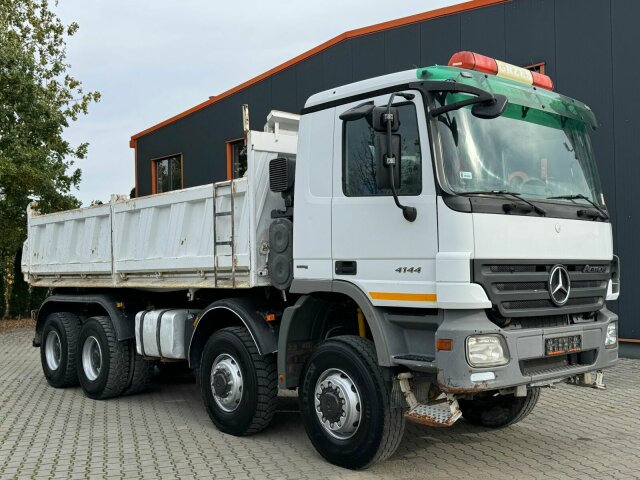 Mercedes-Benz ACTROS 4144 8x8 EURO4 DSK Meiller - Camião basculante: foto 1 Mercedes-Benz ACTROS 4144 8x8 EURO4 DSK Meiller - Camião basculante: foto 1