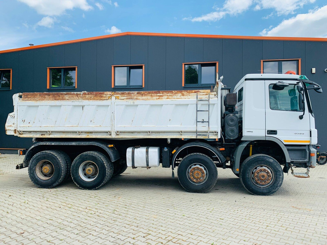 Mercedes-Benz ACTROS 4144 8x8 EURO4 DSK Meiller - Camião basculante: foto 2 Mercedes-Benz ACTROS 4144 8x8 EURO4 DSK Meiller - Camião basculante: foto 2