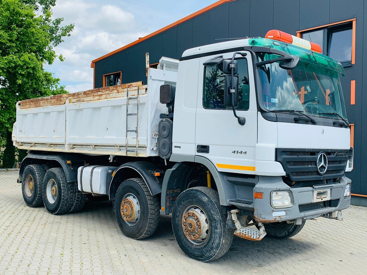 Mercedes-Benz ACTROS 4144 8x8 EURO4 DSK Meiller - Camião basculante: foto 1 Mercedes-Benz ACTROS 4144 8x8 EURO4 DSK Meiller - Camião basculante: foto 1