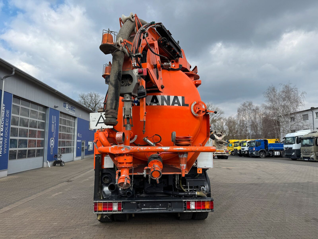 Mercedes-Benz ACTROS 4150 8x4 Kanalreiniger & Wasserrückgewinn - Caminhão limpa fossa: foto 5 Mercedes-Benz ACTROS 4150 8x4 Kanalreiniger & Wasserrückgewinn - Caminhão limpa fossa: foto 5