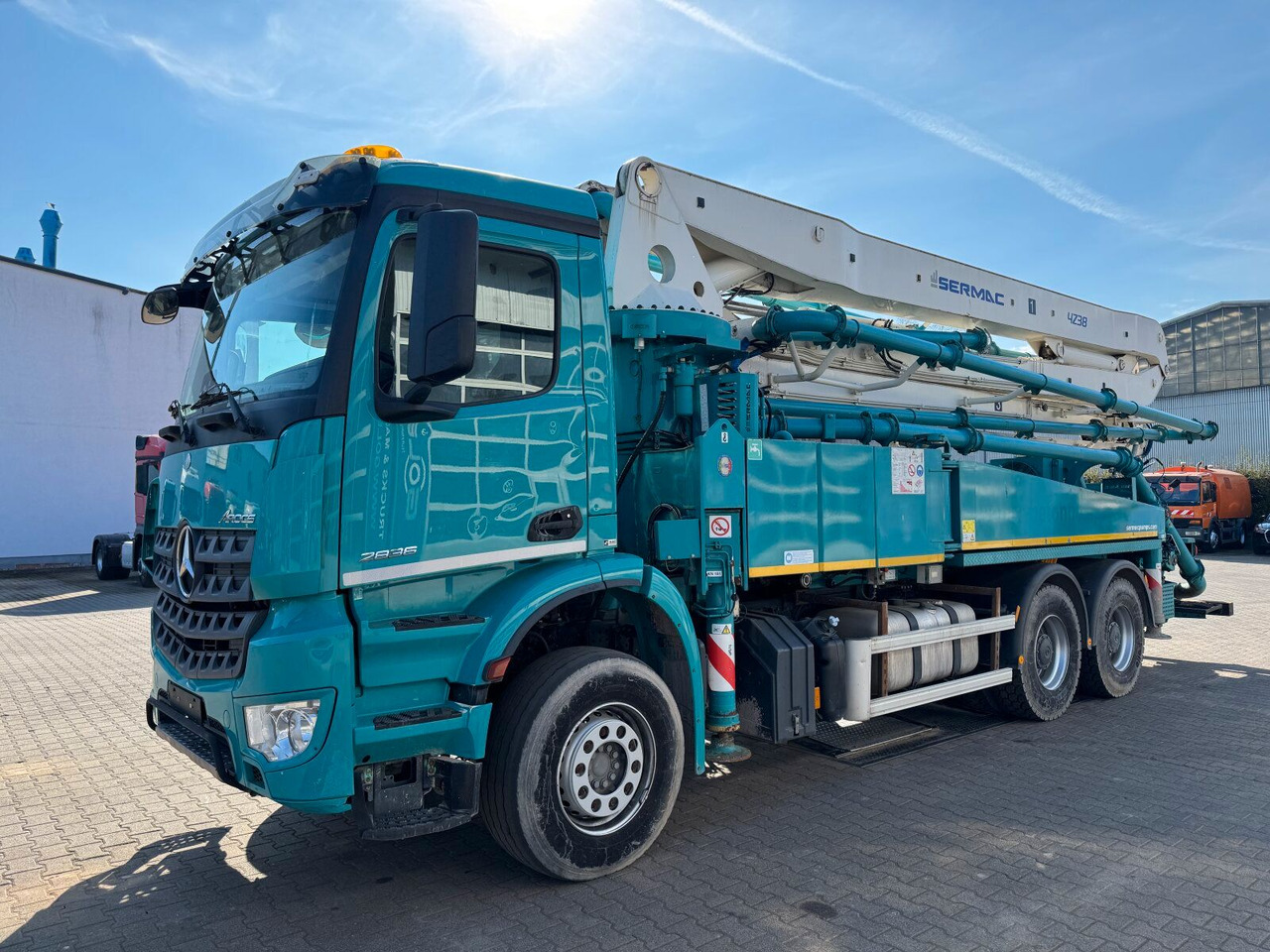 Mercedes-Benz AROCS 2836 6x4 Euro 6 Betonpumpe SERMAC 4Z38 - Autobomba de betão: foto 2 Mercedes-Benz AROCS 2836 6x4 Euro 6 Betonpumpe SERMAC 4Z38 - Autobomba de betão: foto 2