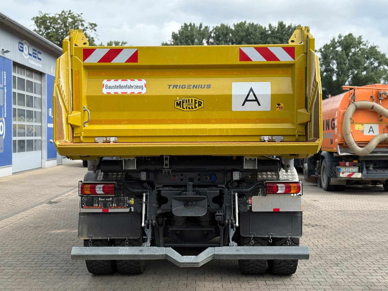 Mercedes-Benz AROCS 3248 8x4 Euro 6 Meiller Kipper Bordmatik - Camião basculante: foto 4 Mercedes-Benz AROCS 3248 8x4 Euro 6 Meiller Kipper Bordmatik - Camião basculante: foto 4