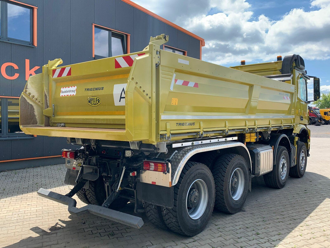 Mercedes-Benz AROCS 3248 8x4 Euro 6 Meiller Kipper Bordmatik - Camião basculante: foto 5 Mercedes-Benz AROCS 3248 8x4 Euro 6 Meiller Kipper Bordmatik - Camião basculante: foto 5