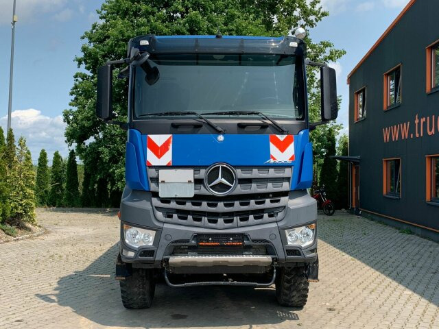 Mercedes-Benz AROCS 4145 8x8 EURO6 Muldenkipper TOP! - Camião basculante: foto 3 Mercedes-Benz AROCS 4145 8x8 EURO6 Muldenkipper TOP! - Camião basculante: foto 3