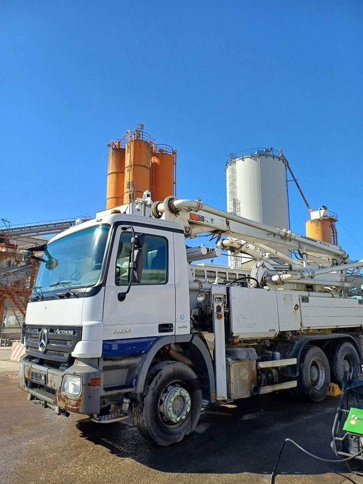 Mercedes-Benz Actros 2632 6x4 Betonpumpe Schwing S24X - Autobomba de betão: foto 2 Mercedes-Benz Actros 2632 6x4 Betonpumpe Schwing S24X - Autobomba de betão: foto 2