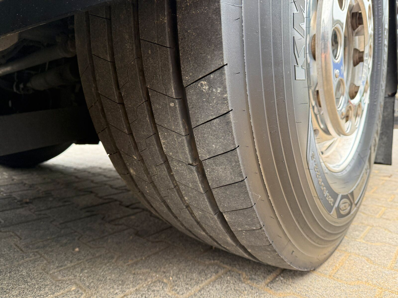 Locação financeira de  Mercedes-Benz Actros 6x2 Pritsche Kran Palfinger PK34002 + JIB Mercedes-Benz Actros 6x2 Pritsche Kran Palfinger PK34002 + JIB: foto 24
