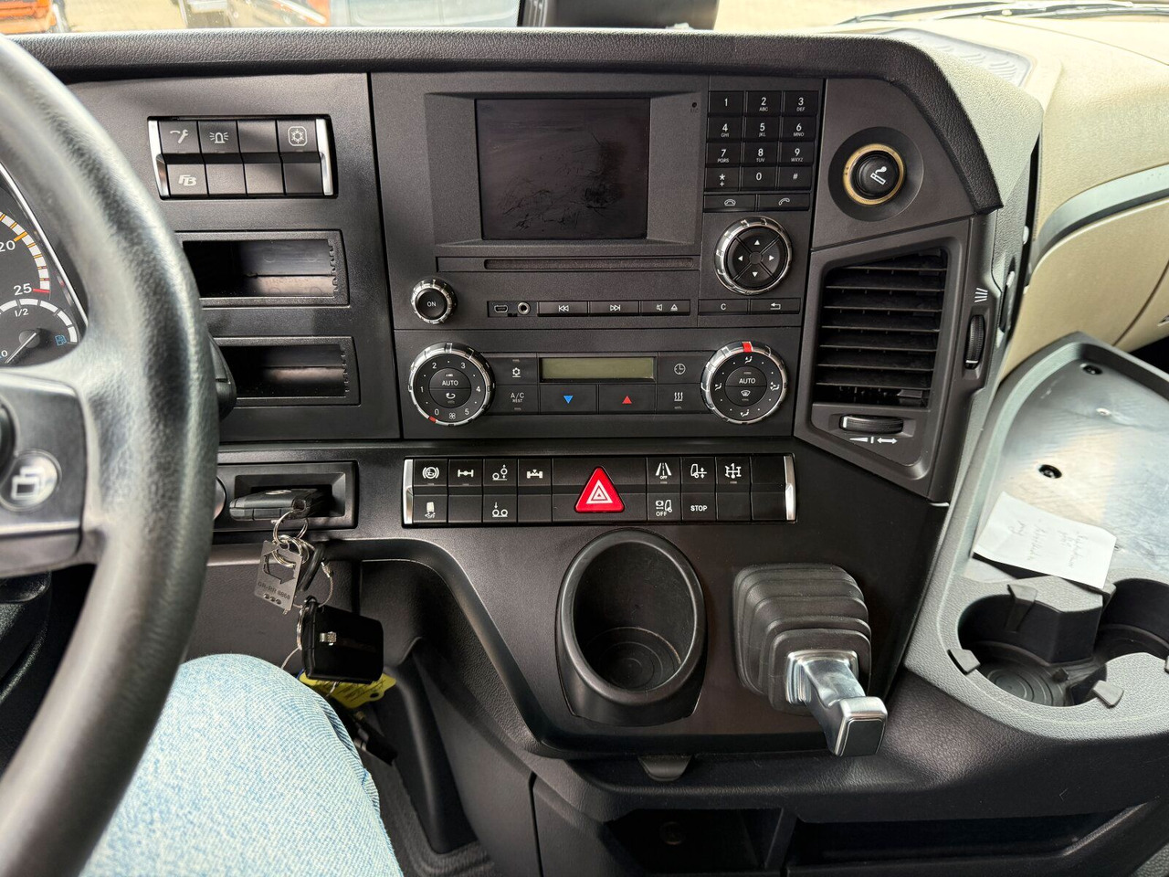 Locação financeira de  Mercedes-Benz Actros 6x2 Pritsche Kran Palfinger PK34002 + JIB Mercedes-Benz Actros 6x2 Pritsche Kran Palfinger PK34002 + JIB: foto 11
