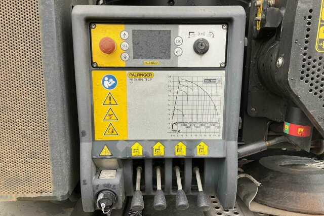 Mercedes-Benz Arocs 3253 8x4 Abrollkipper Kran Palfinger 37002 - Camião polibenne, Camião grua: foto 3 Mercedes-Benz Arocs 3253 8x4 Abrollkipper Kran Palfinger 37002 - Camião polibenne, Camião grua: foto 3