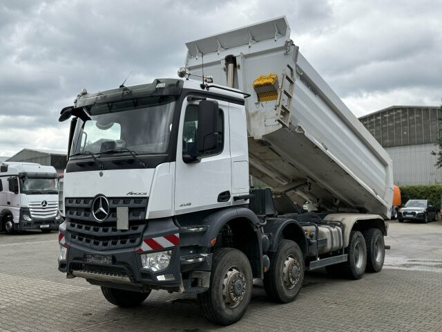 Mercedes-Benz Arocs 4145 8x8 Muldenkipper MEILLER - Camião basculante: foto 4 Mercedes-Benz Arocs 4145 8x8 Muldenkipper MEILLER - Camião basculante: foto 4
