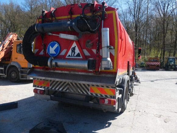 Mercedes-Benz Atego 1324 4x2 Kehrmaschine BROCK HD Anlage - Varredora urbana: foto 5 Mercedes-Benz Atego 1324 4x2 Kehrmaschine BROCK HD Anlage - Varredora urbana: foto 5