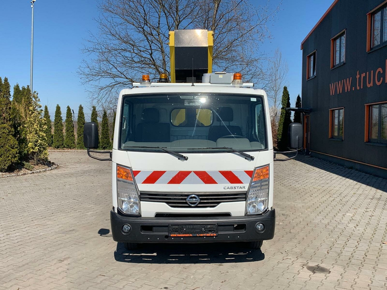 Nissan Cabstar 4x2 Ruthmann Steiger TB 270 - Caminhão com plataforma aérea: foto 3 Nissan Cabstar 4x2 Ruthmann Steiger TB 270 - Caminhão com plataforma aérea: foto 3