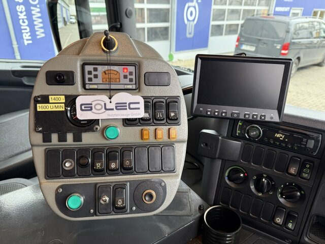 Scania P230 Kehrmaschine Johnston VT605- 6 M³ - Varredora urbana: foto 4 Scania P230 Kehrmaschine Johnston VT605- 6 M³ - Varredora urbana: foto 4