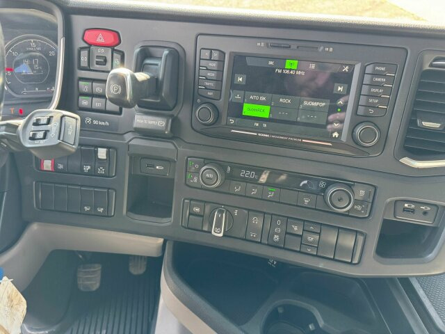 Scania R540 8x2/4 Pritsche mit Kran FASSI F365 - Camião grua, Camião de caixa aberta/ Plataforma: foto 4 Scania R540 8x2/4 Pritsche mit Kran FASSI F365 - Camião grua, Camião de caixa aberta/ Plataforma: foto 4