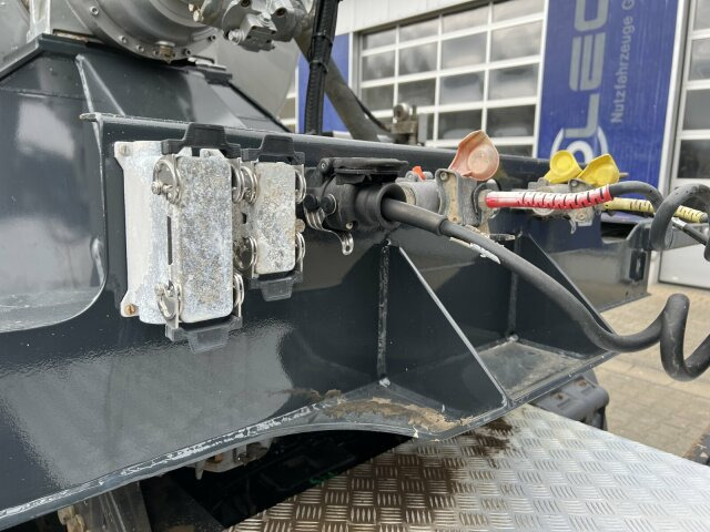 Schwing Stetter Betonmischer Auflieger 10 m³ - Semi-reboque betoneira: foto 2 Schwing Stetter Betonmischer Auflieger 10 m³ - Semi-reboque betoneira: foto 2