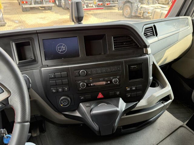 MAN TGS 18.520 4x4 SZM - Kipphyd. Blatt Luft Pritard - Tractor: foto 3 MAN TGS 18.520 4x4 SZM - Kipphyd. Blatt Luft Pritard - Tractor: foto 3