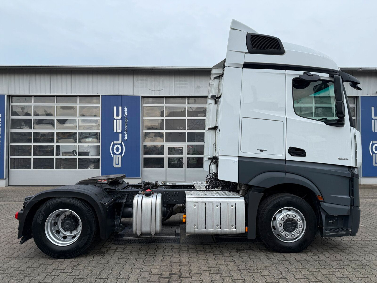 Mercedes-Benz MB Actros 1845 LS Sattelzugmaschine 4x2 - Tractor: foto 4 Mercedes-Benz MB Actros 1845 LS Sattelzugmaschine 4x2 - Tractor: foto 4