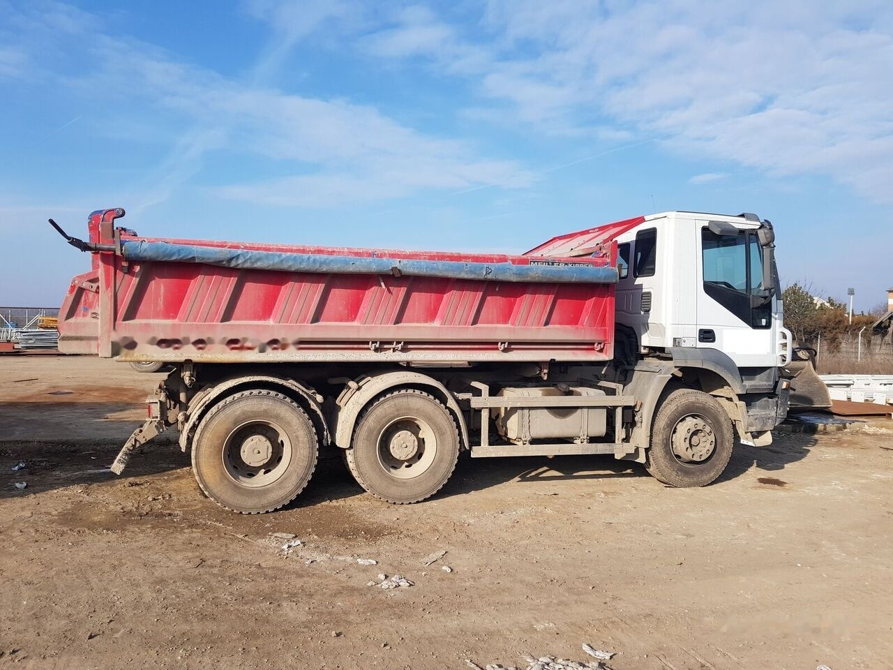 IVECO Eurotrakker 380 - Camião basculante: foto 1 IVECO Eurotrakker 380 - Camião basculante: foto 1