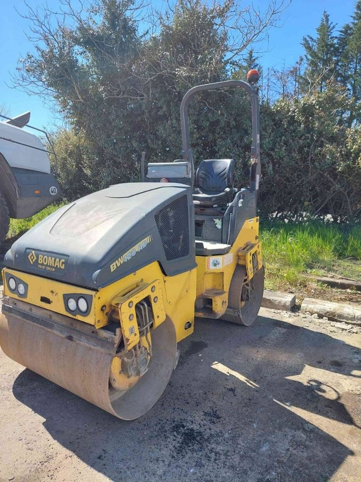 Bomag BW 120 AD-5 - Compactador de asfalto: foto 2 Bomag BW 120 AD-5 - Compactador de asfalto: foto 2