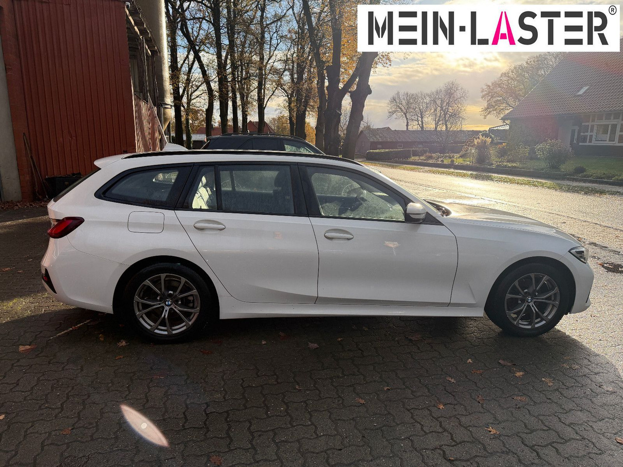 BMW 320 d xDrive touring Sport Line shadow AHK - Carrinha: foto 4 BMW 320 d xDrive touring Sport Line shadow AHK - Carrinha: foto 4