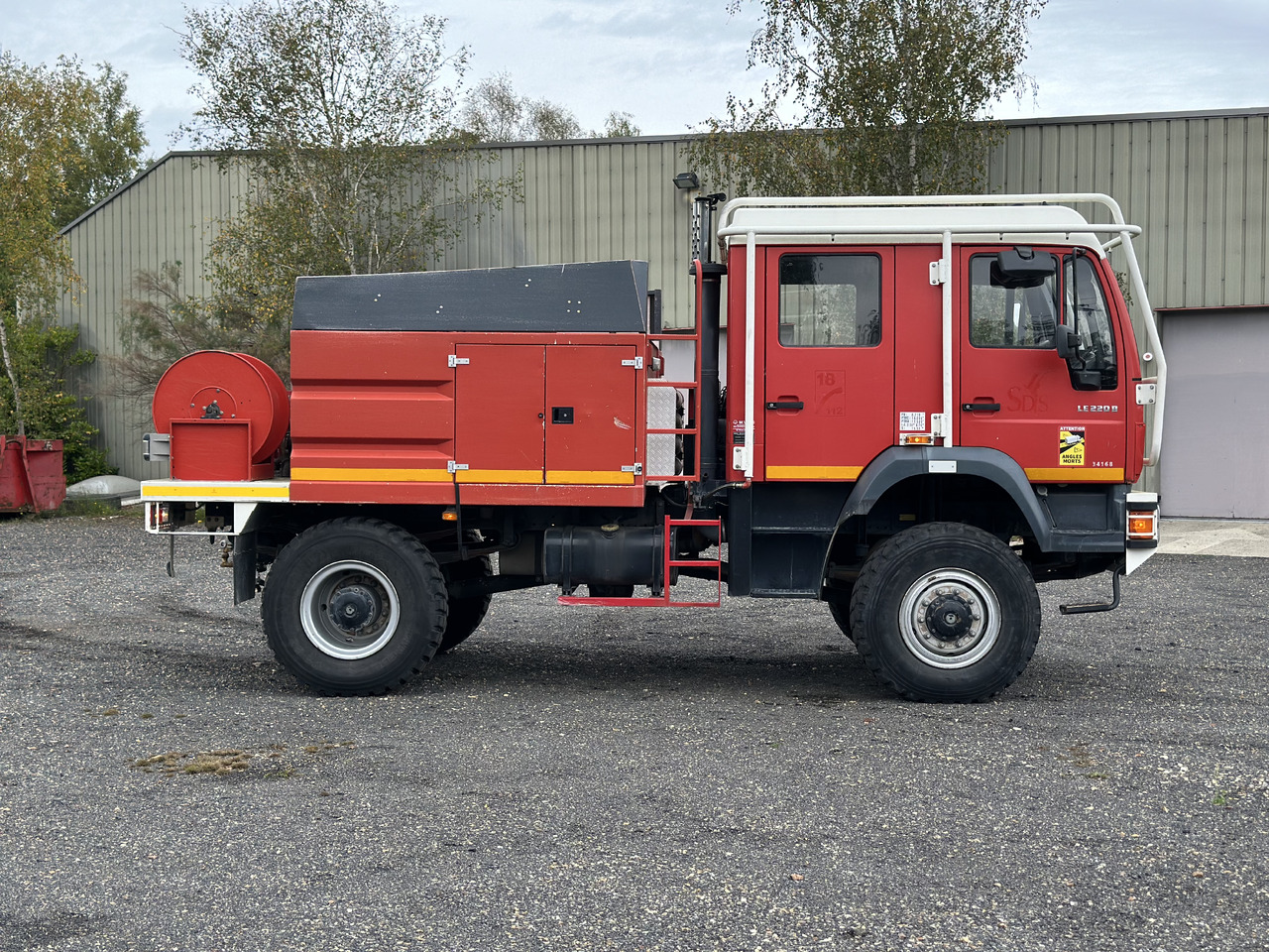 MAN LE 220B. 4x4 - Carro de bombeiro: foto 2 MAN LE 220B. 4x4 - Carro de bombeiro: foto 2