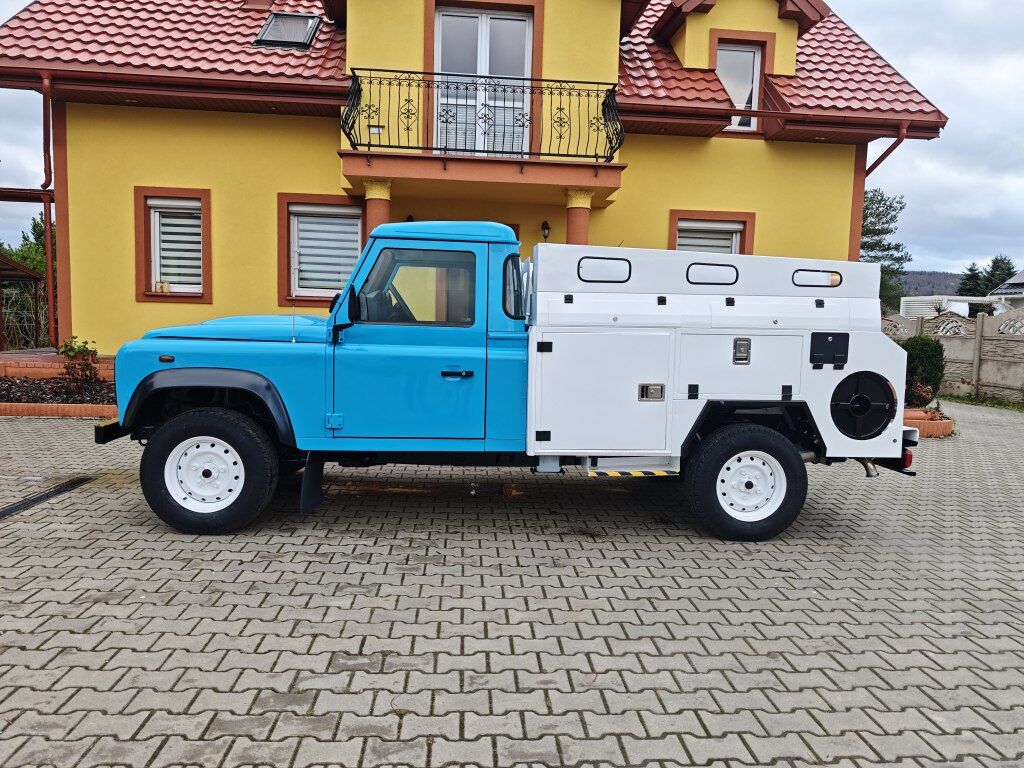 Land Rover Defender 130 RIVARD Premium - Caminhão limpa fossa: foto 3 Land Rover Defender 130 RIVARD Premium - Caminhão limpa fossa: foto 3