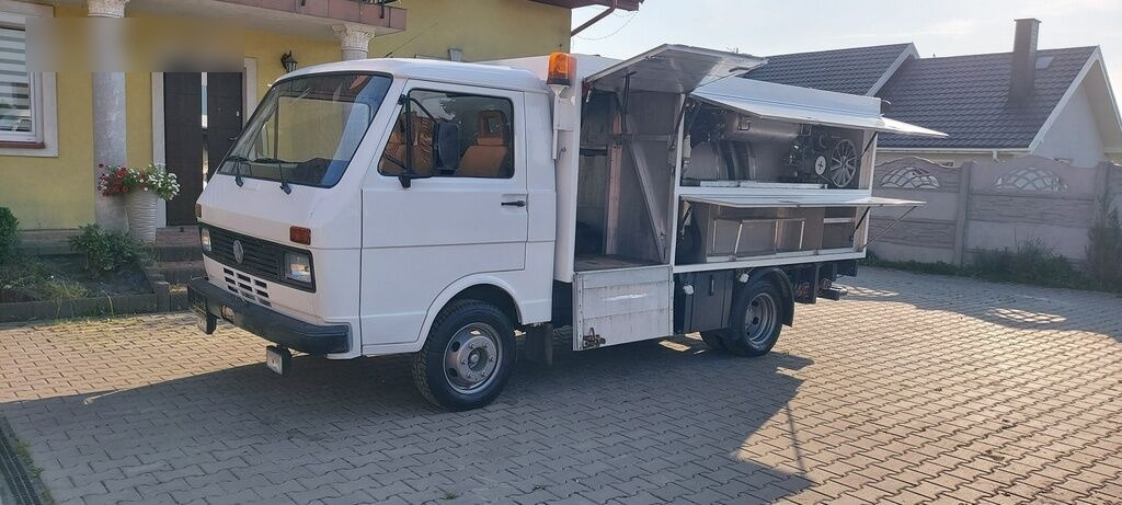 Volkswagen LT55 HOLZMANN Inox - Camião cisterna: foto 1 Volkswagen LT55 HOLZMANN Inox - Camião cisterna: foto 1