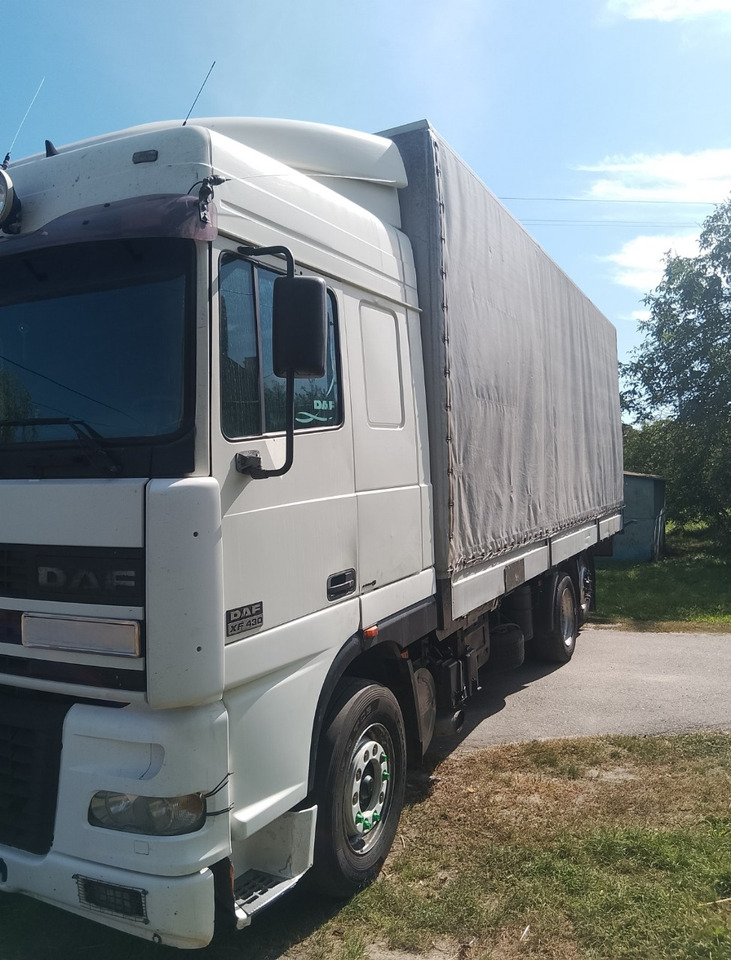DAF XF95.430 - Camião de lona: foto 4 DAF XF95.430 - Camião de lona: foto 4