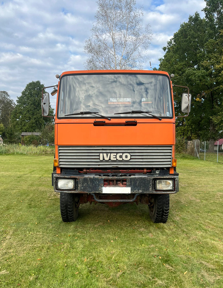 IVECO Magirus 260-30 - Camião basculante: foto 2 IVECO Magirus 260-30 - Camião basculante: foto 2
