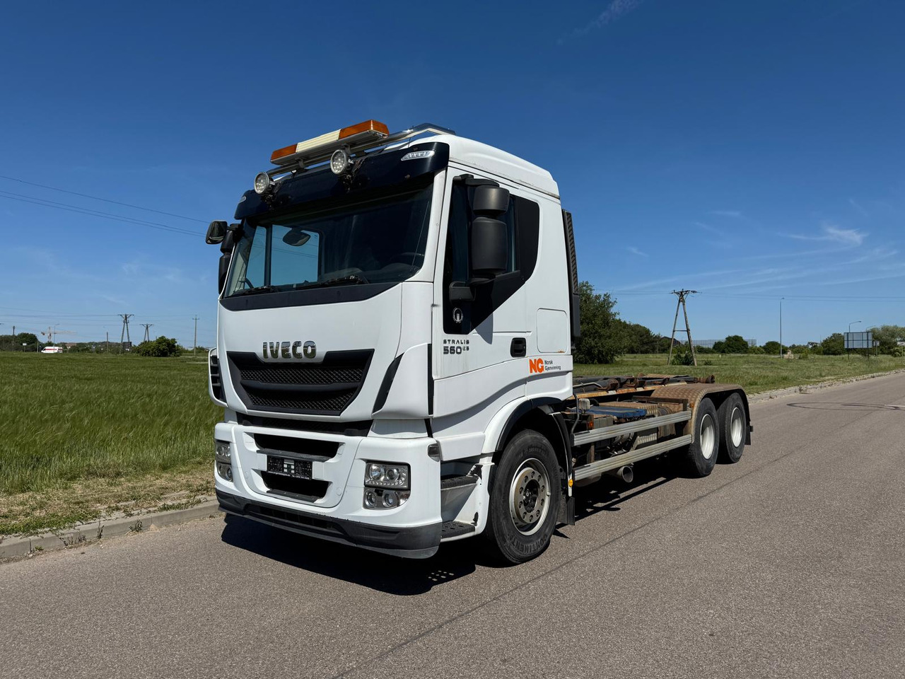 IVECO STRALIS 560 - Camião polibenne, Camião grua: foto 2 IVECO STRALIS 560 - Camião polibenne, Camião grua: foto 2