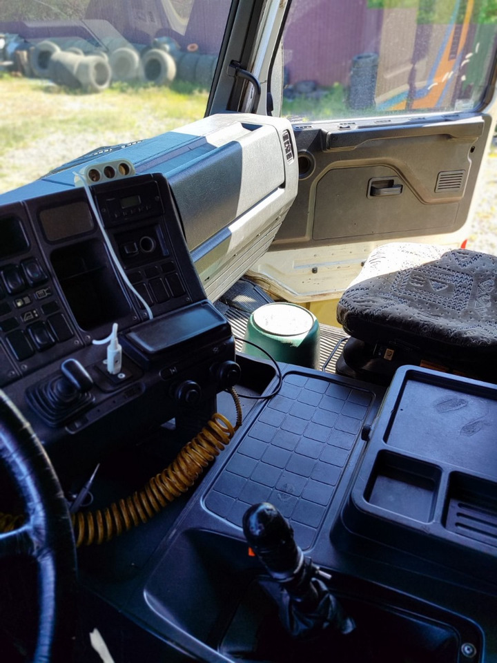 Camião de caixa aberta/ Plataforma SCANIA 113.360: foto 28