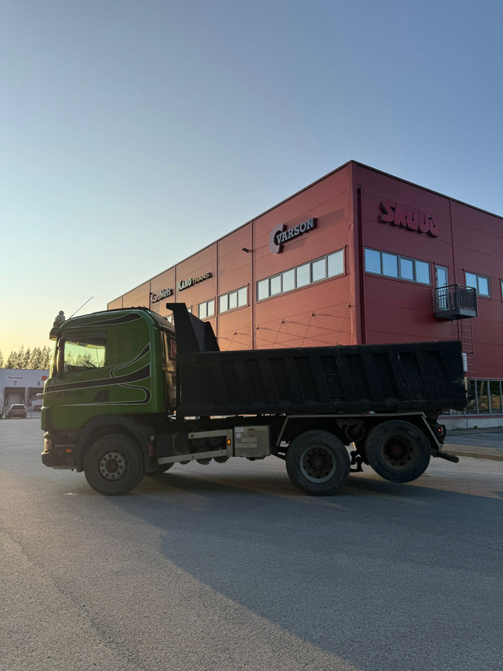 SCANIA 124G.400 - Camião basculante: foto 4 SCANIA 124G.400 - Camião basculante: foto 4