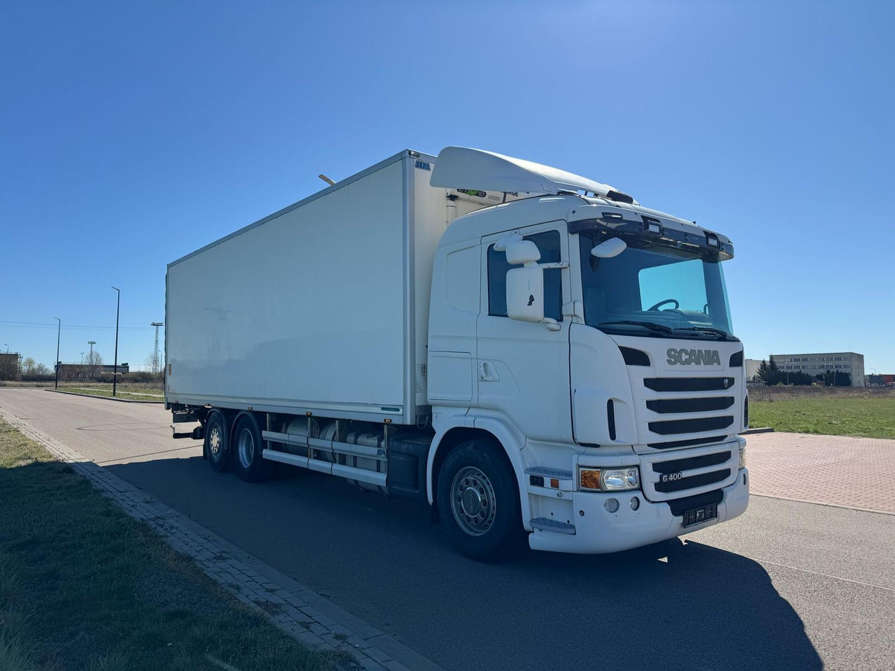 SCANIA G400 - Camião isotérmico: foto 2 SCANIA G400 - Camião isotérmico: foto 2