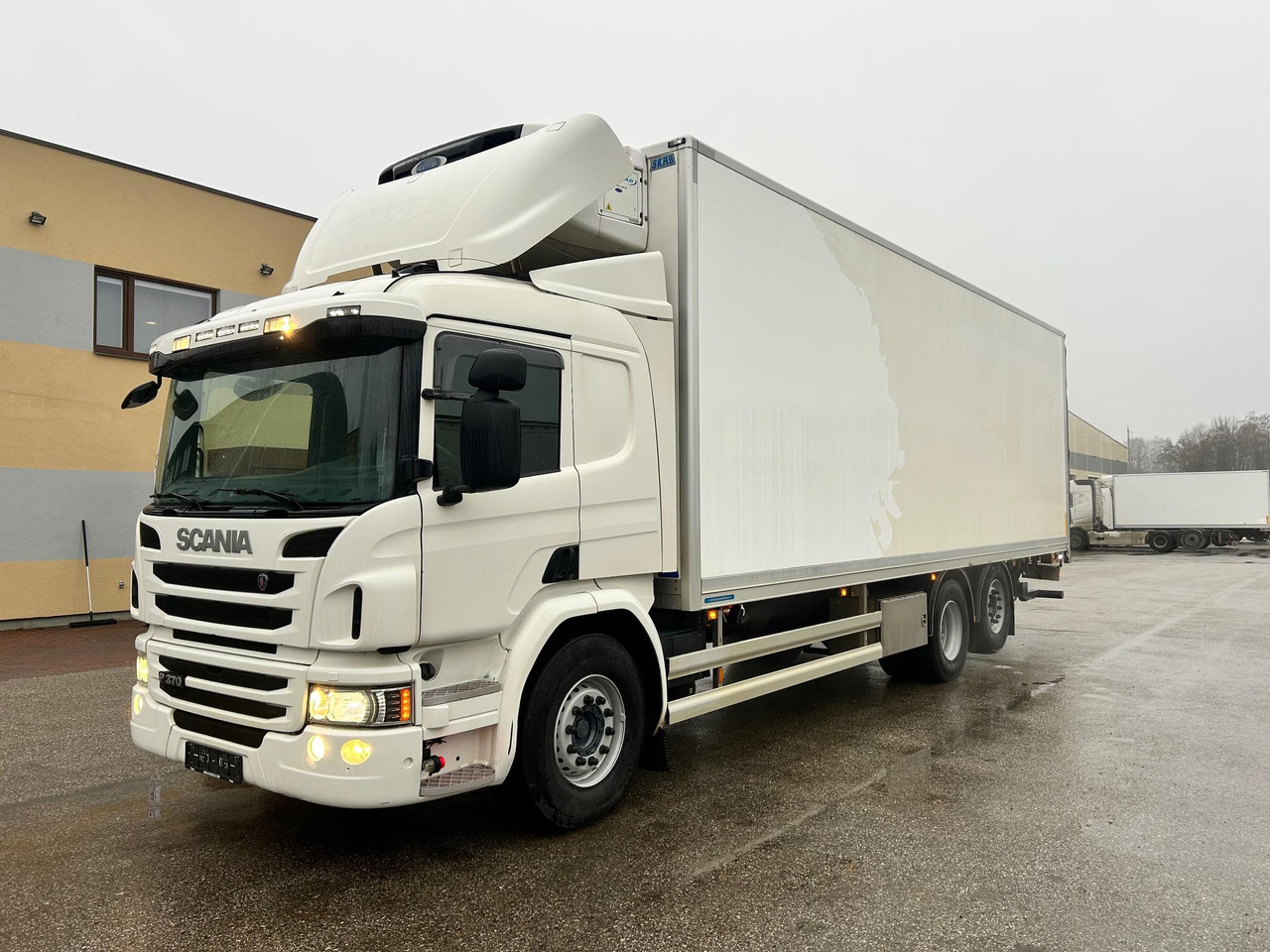 SCANIA P370 - Camião frigorífico: foto 2 SCANIA P370 - Camião frigorífico: foto 2