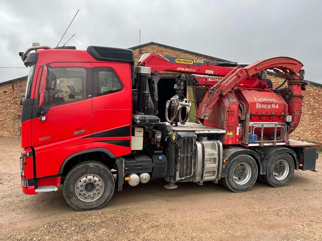 VOLVO FH16.550 - Estilhaçadora de madeira: foto 4 VOLVO FH16.550 - Estilhaçadora de madeira: foto 4