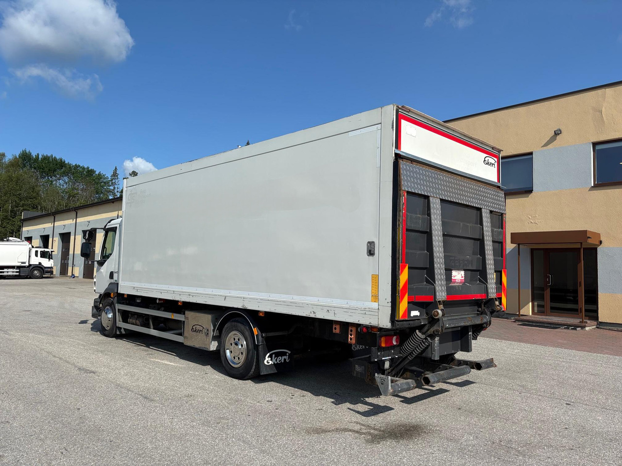 VOLVO FL240 - Camião frigorífico: foto 5 VOLVO FL240 - Camião frigorífico: foto 5