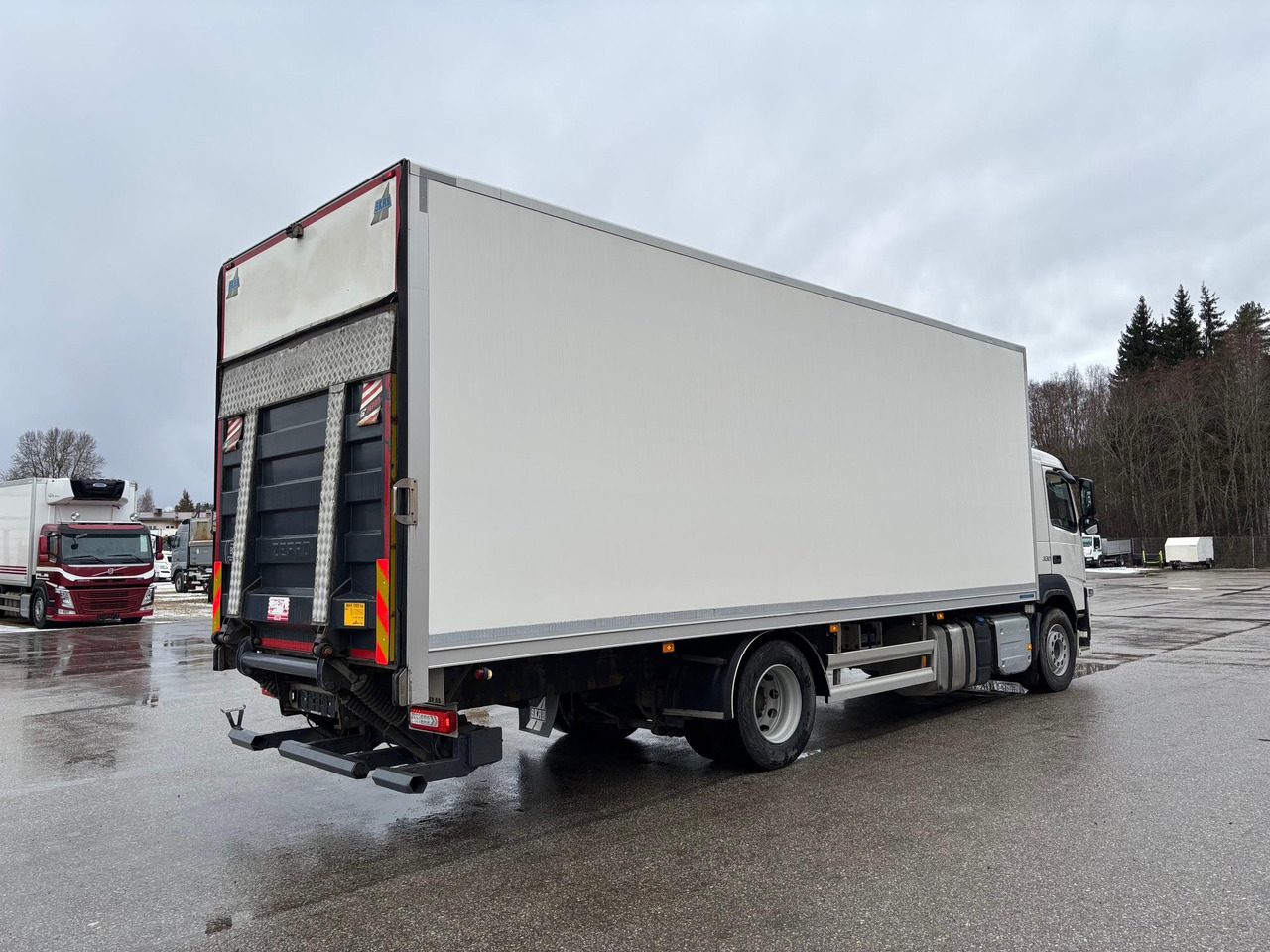 VOLVO FM330 - Camião frigorífico: foto 5 VOLVO FM330 - Camião frigorífico: foto 5