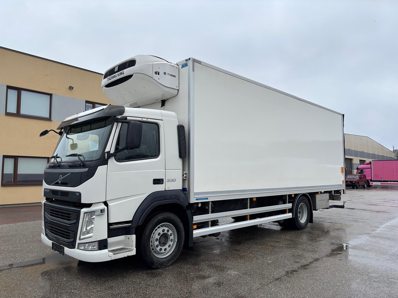 VOLVO FM330 - Camião frigorífico: foto 4 VOLVO FM330 - Camião frigorífico: foto 4
