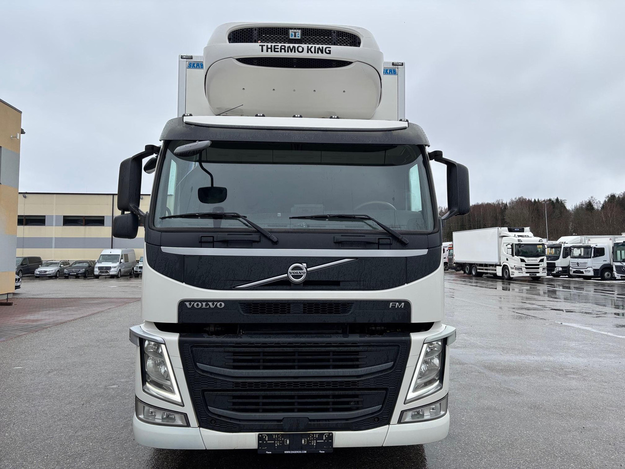 VOLVO FM330 - Camião frigorífico: foto 2 VOLVO FM330 - Camião frigorífico: foto 2
