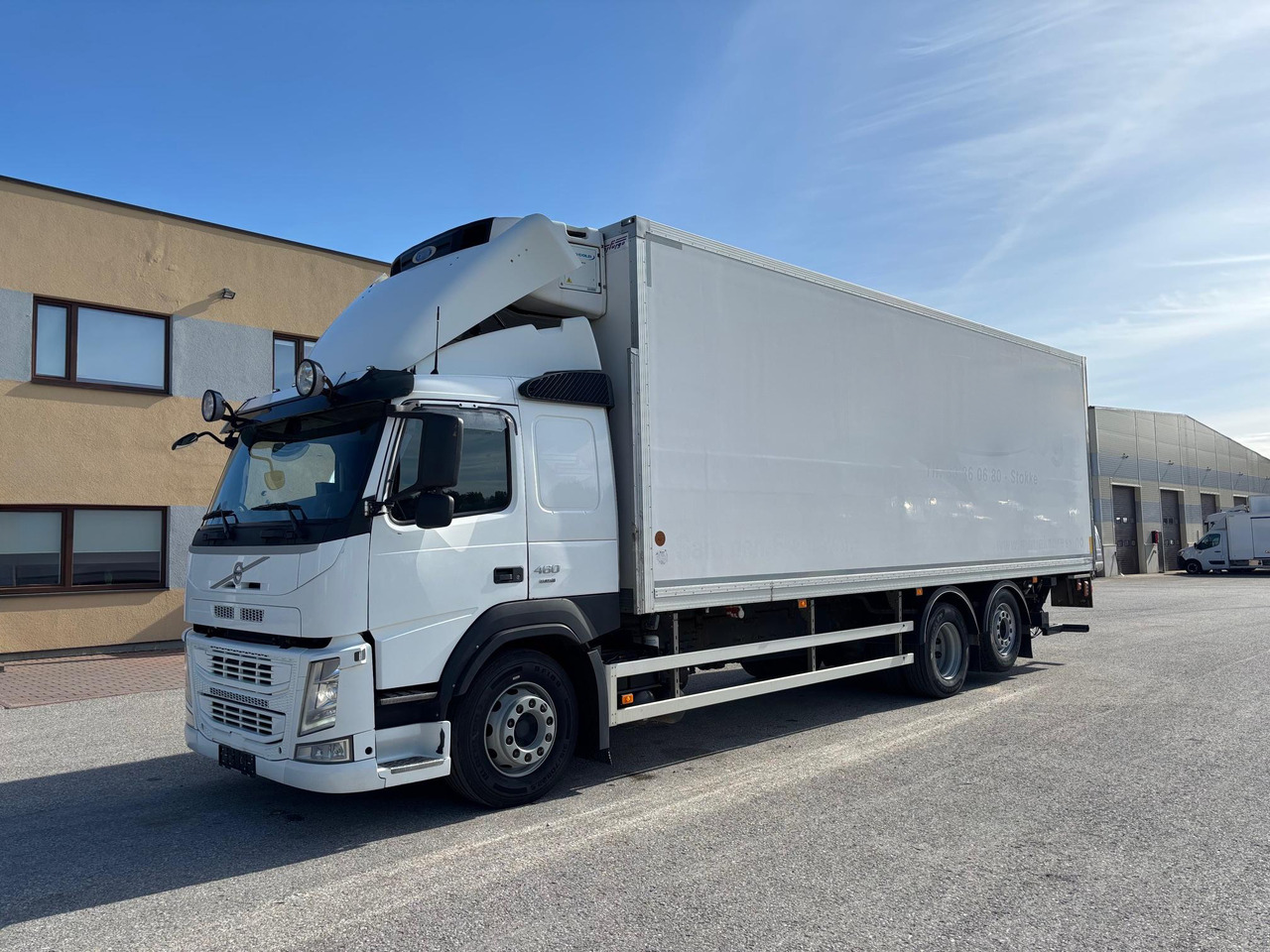 VOLVO FM460 - Camião frigorífico: foto 2 VOLVO FM460 - Camião frigorífico: foto 2