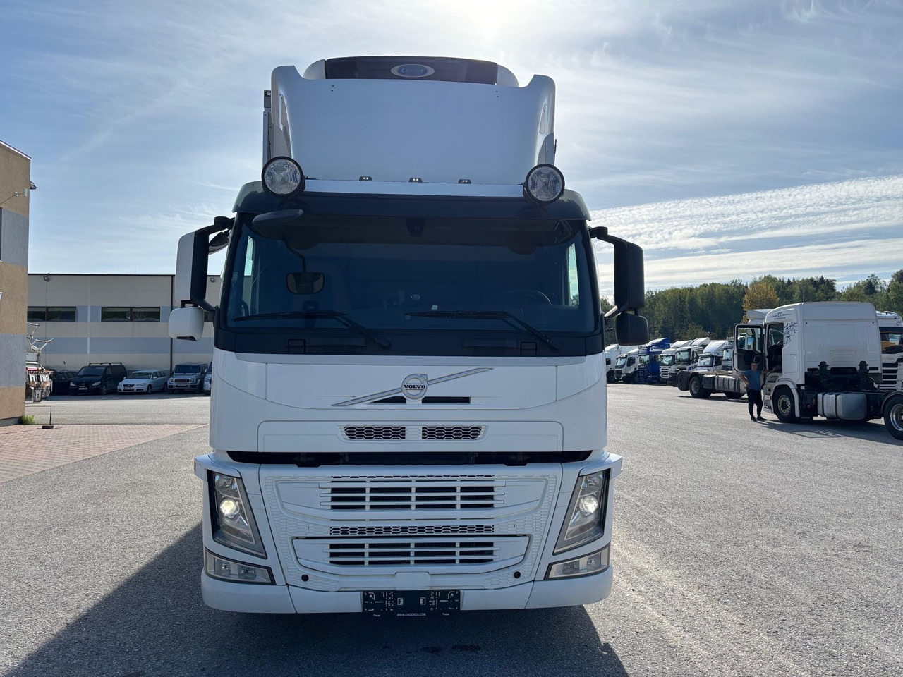 VOLVO FM460 - Camião frigorífico: foto 3 VOLVO FM460 - Camião frigorífico: foto 3