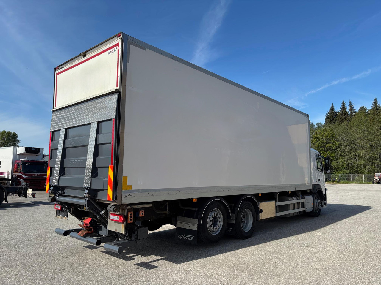 VOLVO FM460 - Camião frigorífico: foto 4 VOLVO FM460 - Camião frigorífico: foto 4