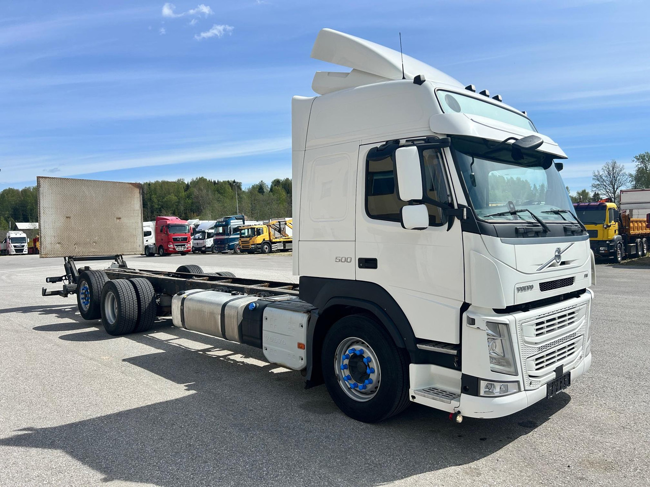 VOLVO FM500 - Camião chassi: foto 1 VOLVO FM500 - Camião chassi: foto 1