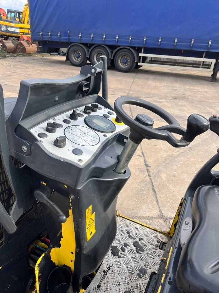 Compactador de asfalto Bomag BW 100 AD M-5: foto 9