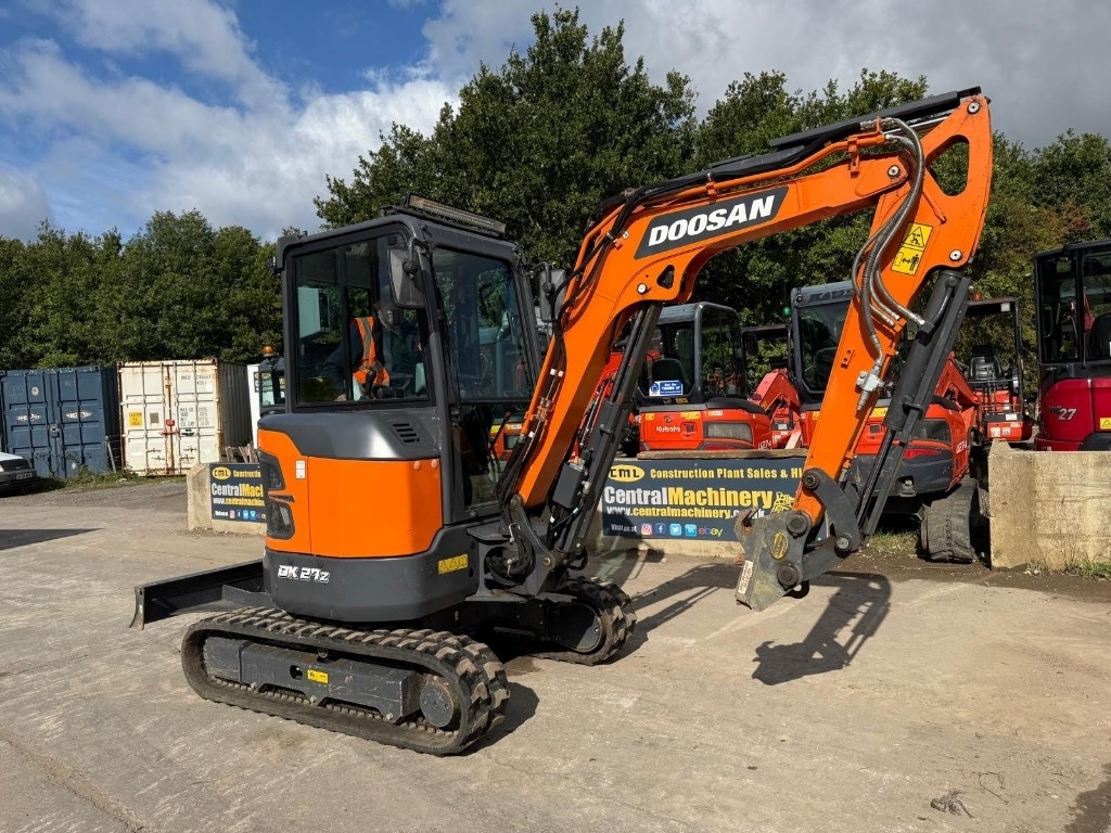 Doosan DX27Z-7 - Mini escavadeira: foto 2 Doosan DX27Z-7 - Mini escavadeira: foto 2