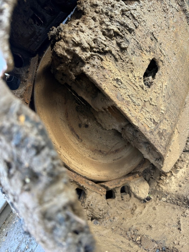 Escavadora de rastos JCB JS 145 LC: foto 12 Escavadora de rastos JCB JS 145 LC: foto 12