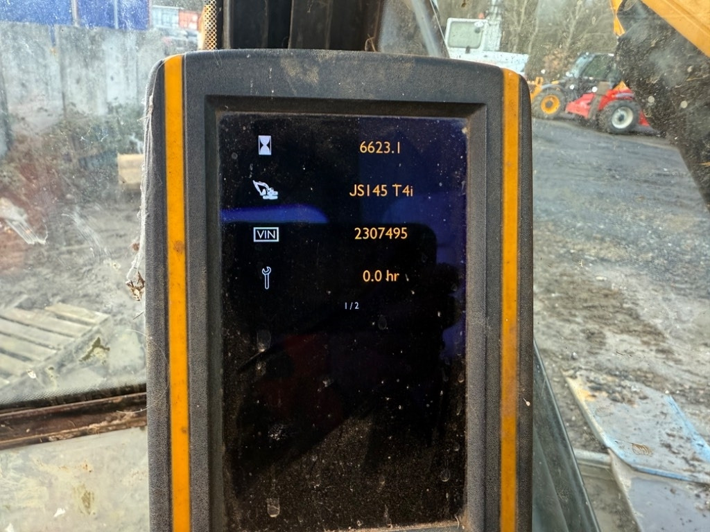 Escavadora de rastos JCB JS 145 LC: foto 14 Escavadora de rastos JCB JS 145 LC: foto 14