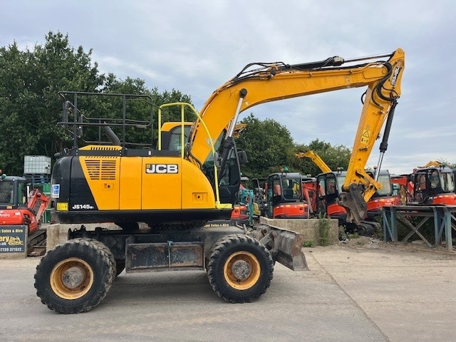 JCB JS 145 W - Escavadeira de rodas: foto 1 JCB JS 145 W - Escavadeira de rodas: foto 1